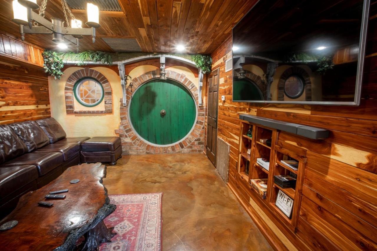 The Hobbit House, Fantasy Comes Home! ラッセルビル エクステリア 写真